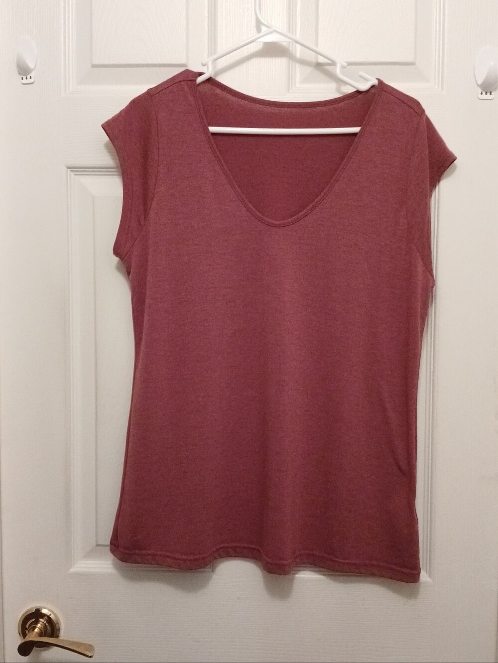 Women's Dusty Rose Burgundy V-Neck Short Sleeve Top Size Large Casual Basic Top